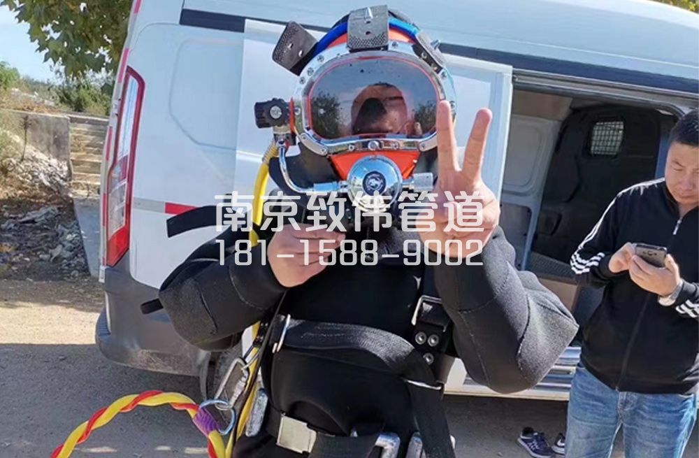 石头城沉淀池清底